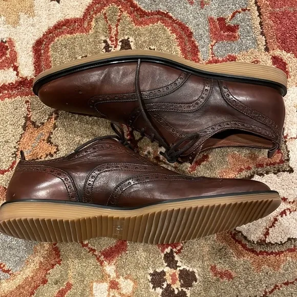 Burberry Men’s Wingtip Shoes Cognac Size 10 1/2 Beautiful Made in Italy