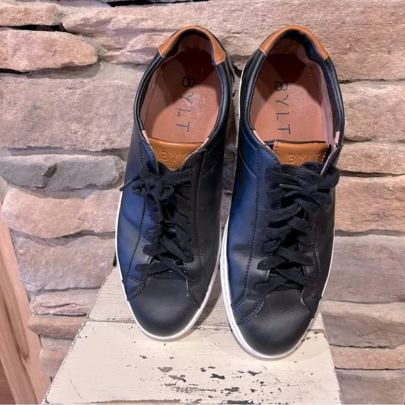 BYLT men’s leather sneakers size 11.5.
