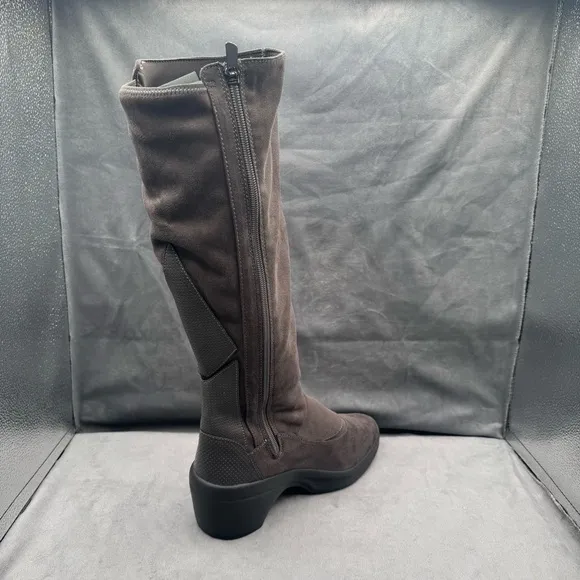 Bzees Wishlist Tall Boots‎ Women’s Size 9W Grey Side Zip Stretch Microfiber