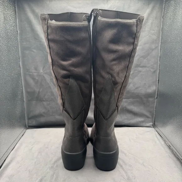 Bzees Wishlist Tall Boots‎ Women’s Size 9W Grey Side Zip Stretch Microfiber