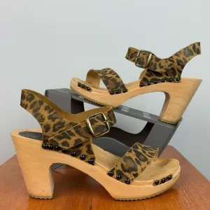 Cape Clogs women’s Leopard Cheetah Print Wooden platform Heel shoes EU37/US7