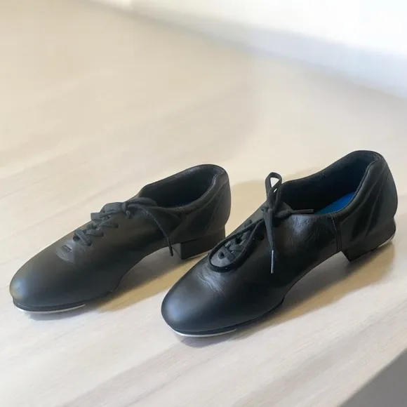 CAPEZIO CADENCE BLACK LEATHER Tap Dance Shoes Women’s Size 9 NWOT Gothic