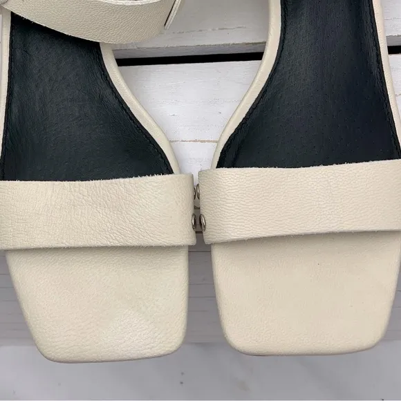 CAVERLEY Womens Tommy Leather Dressy Slip On Heels Shoes NWOB