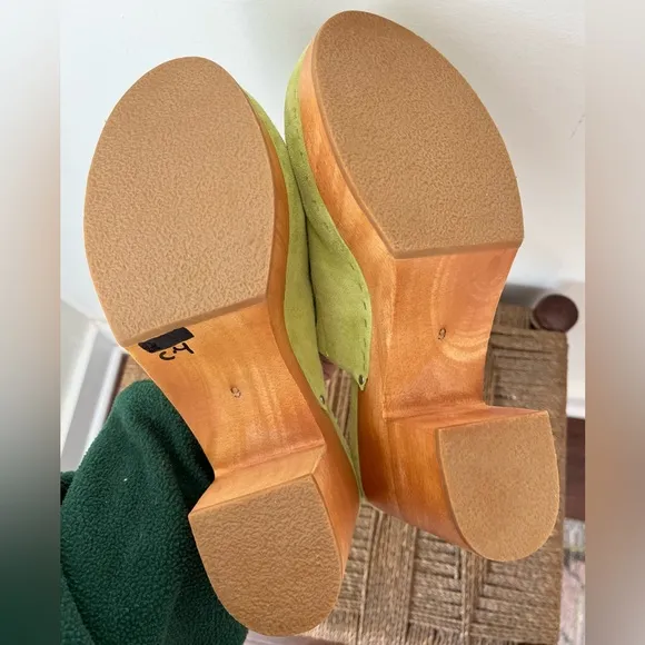 Charlotte Stone Shoes Women’s 9 Acid Marlo Clog Suede