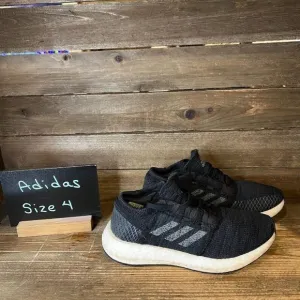 Childrens Unisex Adidas Pure‎ Boost Go Black Running Shoes Sneakers Size 4 Y GUC