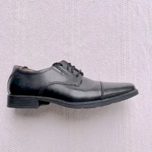 Clarks Men’s Tilden Cap Oxford Shoes Black Size 8.5