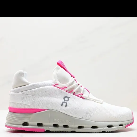 Cloudstratus Running &quot;Barbie&quot; Women Pink Shoes