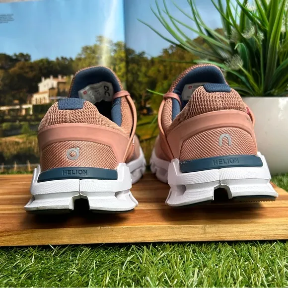 Cloudswift1 ON CLOUD Swiss engineering Running Blush Denim shoes size 6 NEW