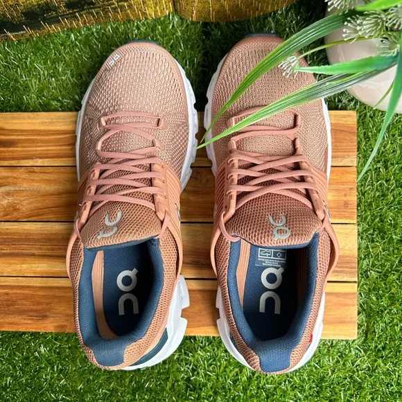 Cloudswift1 ON CLOUD Swiss engineering Running Blush Denim shoes size 6 NEW