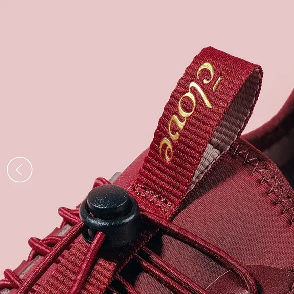 CLOVE NURSE LIMITED EDITION Maroon color SHOES SIZE  7  women’s unisex