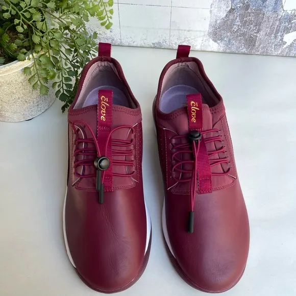 CLOVE NURSE LIMITED EDITION Maroon color SHOES SIZE  7  women’s unisex