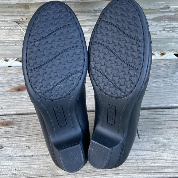 Cobb Hill Angelina T-Strap Black Leather Dress Sandal Heeled Shoe Women's Size 9