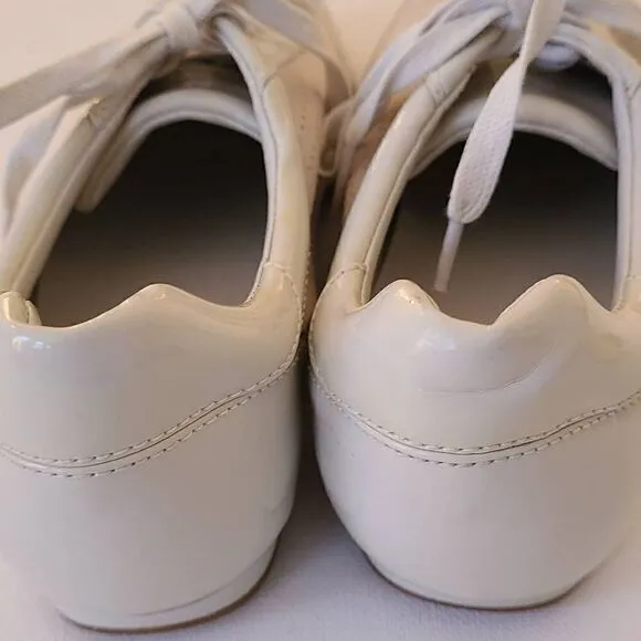 Cole Haan Beige Patent Leather Suede Perforated Lace Up Sneaker Shoes Size 6