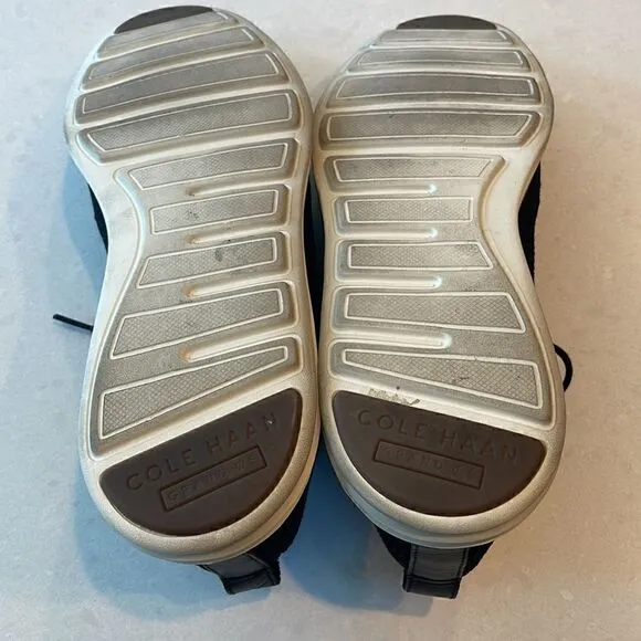 Cole Haan original grand, men’s shoes size 11 excellent condition, light weight.