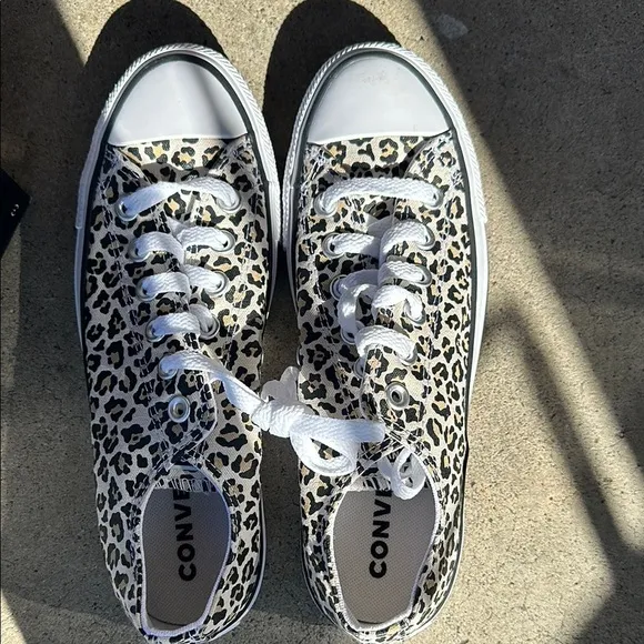 Converse Black and White Sneakers with Classic Design