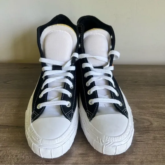 Converse Chuck Taylor All Star ALT Hi Top Unisex Shoe Size 10 or 8 SKU#241133