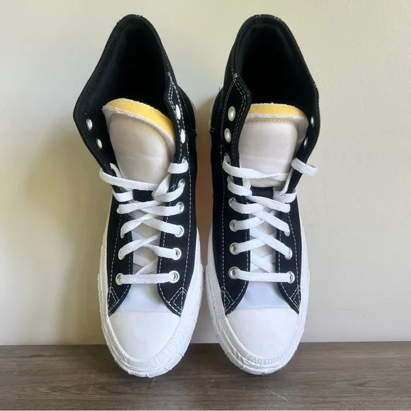 Converse Chuck Taylor All Star ALT Hi Top Unisex Shoe Size 10 or 8 SKU#241133