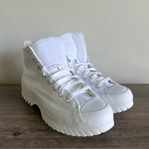 Converse Chuck Taylor All Star Lugged Hi 2.0 White Unisex Shoe Size 9.5 or 11.5