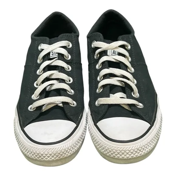 Converse Chuck Taylor All Star Women’s Black &amp; White Sneaker Shoes Size 9.