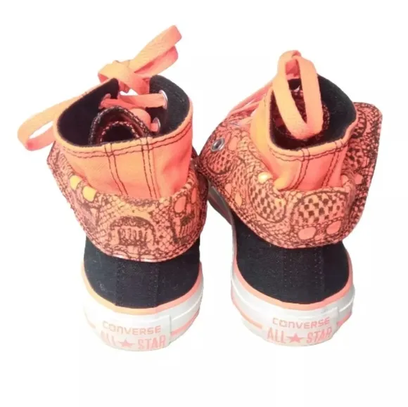 Converse Chuck Taylor Hi Top Shoes Women’s 7 M Double Lined Black Orange Skull