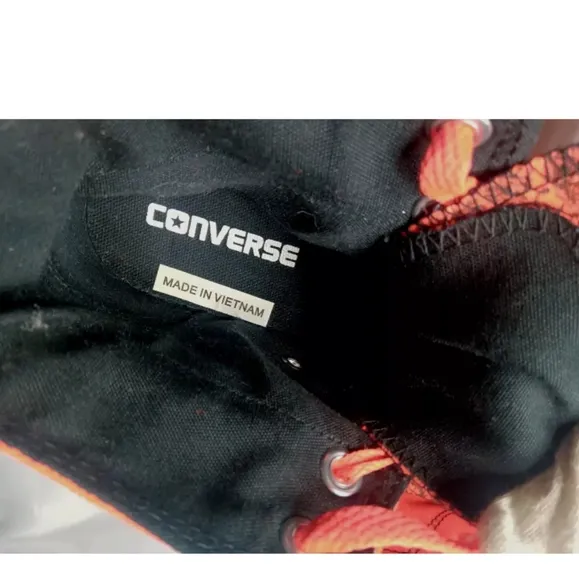 Converse Chuck Taylor Hi Top Shoes Women’s 7 M Double Lined Black Orange Skull