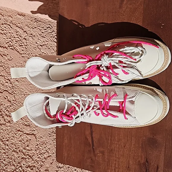Converse chuck taylor high top leather sneakers size men 7.5 women 9