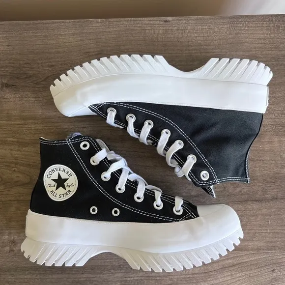 Converse CTAS Lugged 2.0 Hi Unisex Black &amp; White Shoe Size 5.5 or 7.5 #B1199