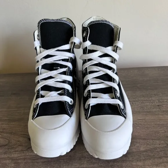 Converse CTAS Lugged 2.0 Hi Unisex Black &amp; White Shoe Size 5.5 or 7.5 #B1199
