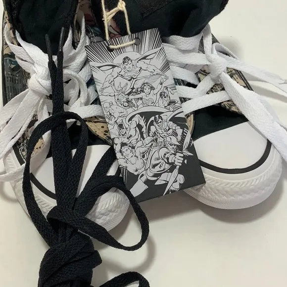 Converse DC Comics shoes NWT!