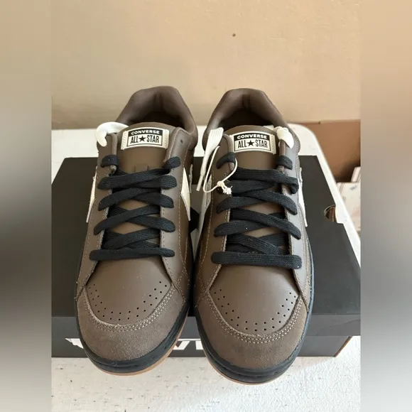 Converse Men’s  Shoes Pro Blaze Low Engine Smoke Size 12. New in their box.