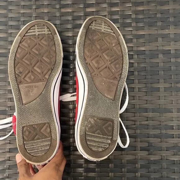 Converse sneakers women’s size 10