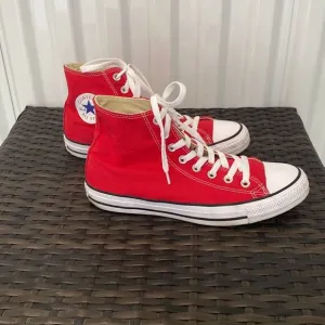 Converse sneakers women’s size 10