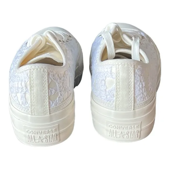 Converse Women’s Chuck Taylor All Star Lift Platform Low top Shoes Size 8.5.