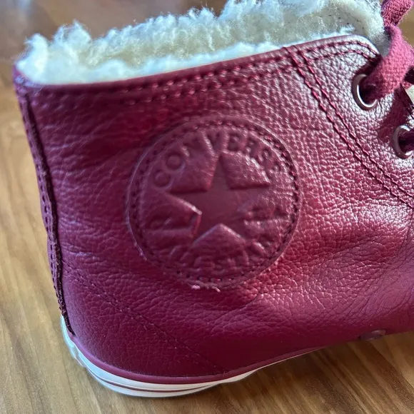 Converse | Women’s crimson red leather Sherpa lined hi-top sneakers, size 8.5