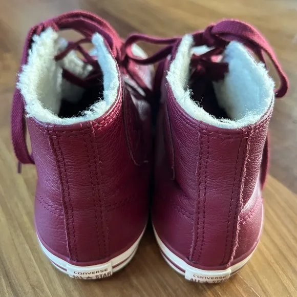 Converse | Women’s crimson red leather Sherpa lined hi-top sneakers, size 8.5
