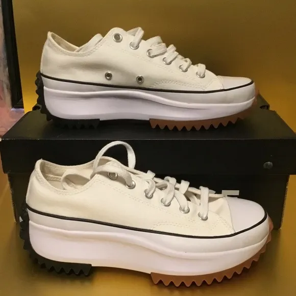 CONVERSE Women’s RUN STAR HIKE SNEAKERS