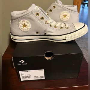 Converse Women's sz 11 fossil white chuck taylor Madison mid shoes sneakers NIB