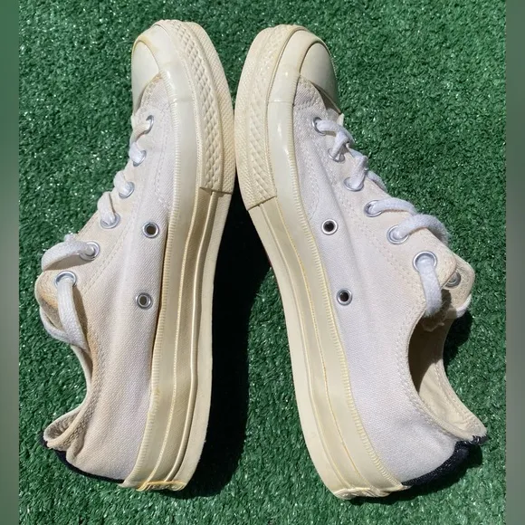 Converse X Play Comme des Garcons Low Top Chuck Taylor Shoes Men’s 7 Women’s 9