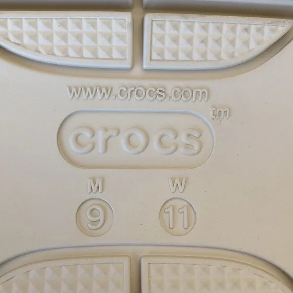 CROCS Clogs Shoes Mules MEGA CRUSH Men’s Size 9 Women’s Size 11 Unisex