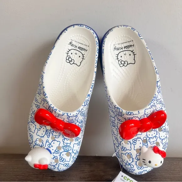 Crocs Hello Kitty Siren Unisex Clog Size 6 or 8 #391A