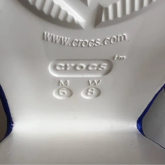 Crocs Hello Kitty Siren Unisex Clog Size 6 or 8 #391A