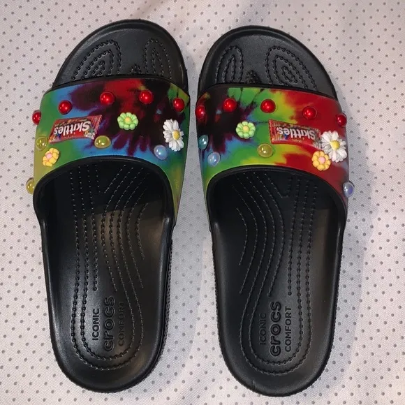 Crocs multicolor, slides with skittles, flowers shoe charms sz Women’s 7/Men’s 5