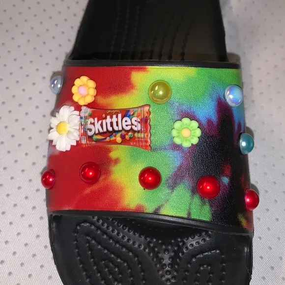 Crocs multicolor, slides with skittles, flowers shoe charms sz Women’s 7/Men’s 5