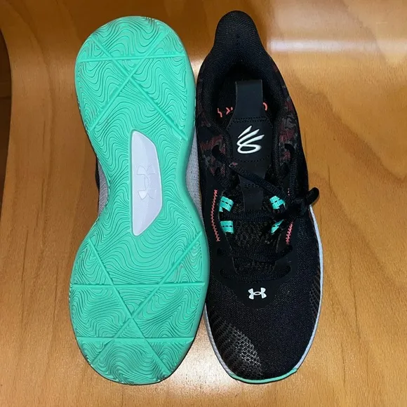 Curry HOVR Splash 2 'Black Antifreeze Camo'. Unisex size 8.5 M/ W10