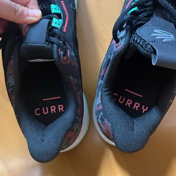 Curry HOVR Splash 2 'Black Antifreeze Camo'. Unisex size 8.5 M/ W10