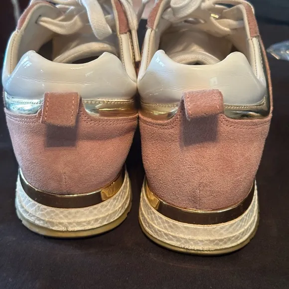 Cute Suede Valentino Women’s Tennis shoes