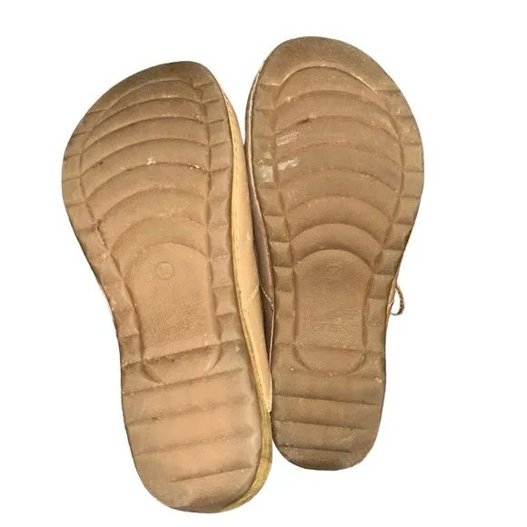 Dansko women’s Bria Tan Leather Mary Jane Shoes Size 38 /Us 7.5-8 US slip on