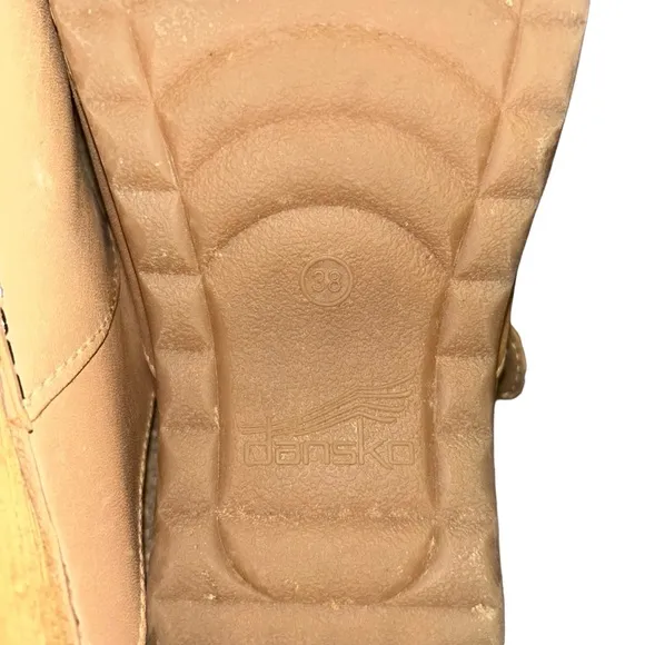 Dansko women’s Bria Tan Leather Mary Jane Shoes Size 38 /Us 7.5-8 US slip on