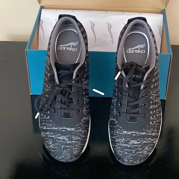 Dansko Women’s Sneakers New in Box 38 Hanna Dot