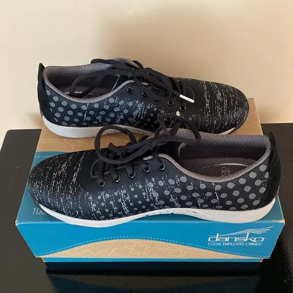 Dansko Women’s Sneakers New in Box 38 Hanna Dot